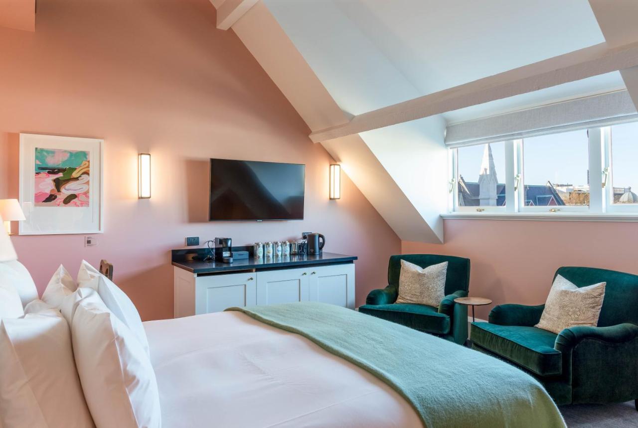 The Observatory Hotel Christchurch Exterior foto A bedroom at The Ivy Collection