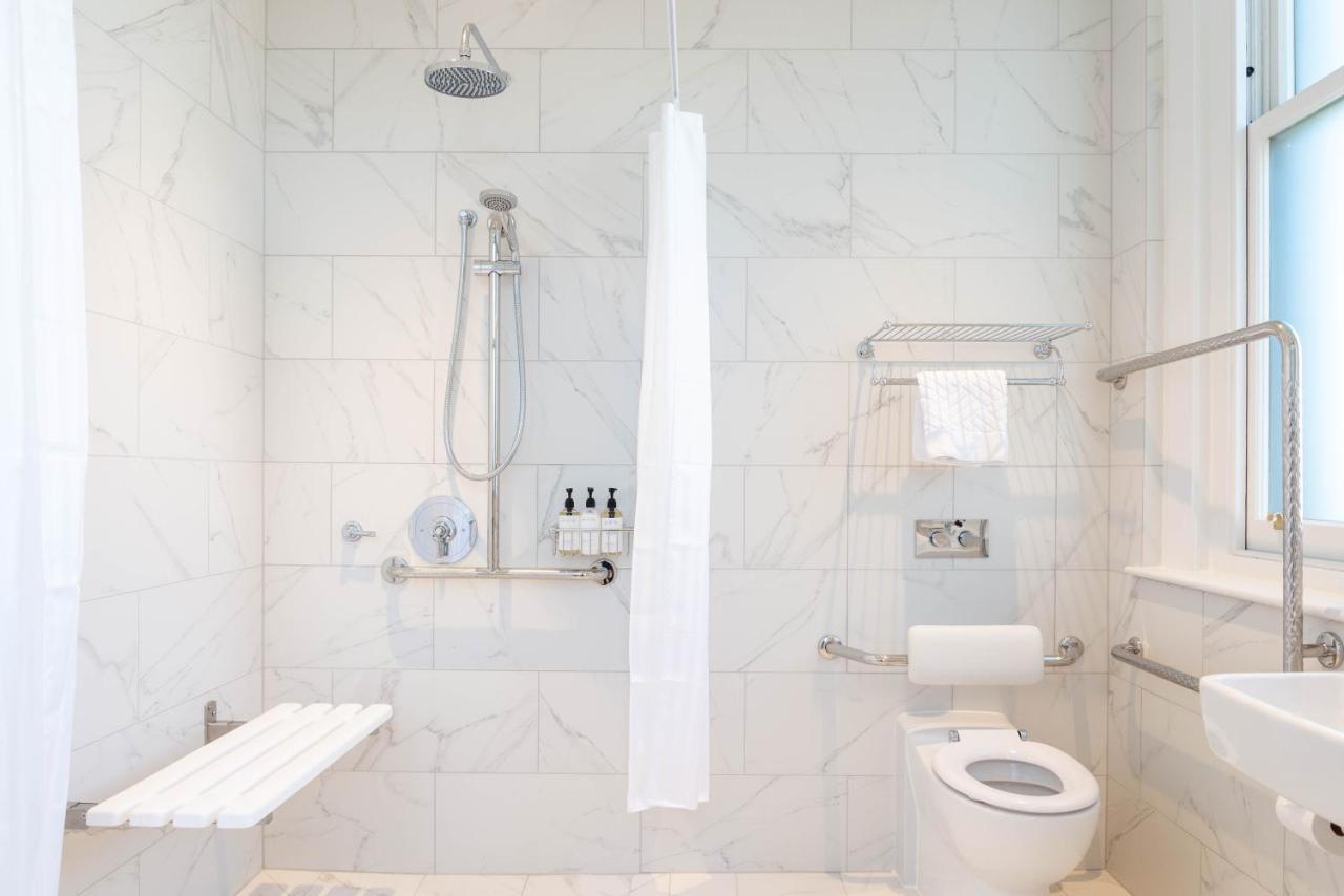 The Observatory Hotel Christchurch Exterior foto A shower curtain